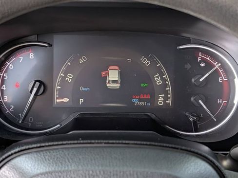 Used 2024 Toyota RAV4 XLE FWD image 21