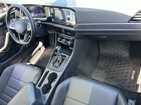 Certified 2024 Volkswagen Jetta SE FWD image 10