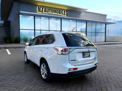 Used 2014 Mitsubishi Outlander GT image 5