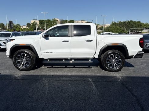 New 2026 GMC Canyon Denali w/ LPO, Black Badging Package AWD/4WD image 11