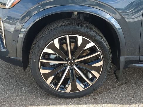 New 2026 Volvo XC90 B5 Plus w/ Protection Package Premier image 13