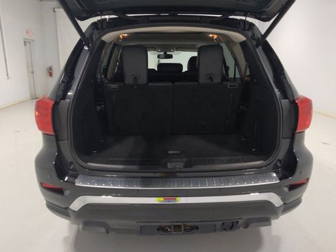 Used 2020 Nissan Pathfinder Platinum AWD/4WD image 29