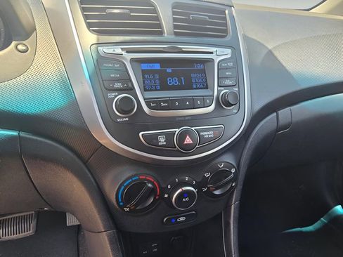 Used 2017 Hyundai Accent SE FWD image 19