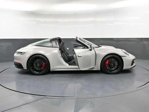 Certified 2023 Porsche 911 Targa 4 GTS AWD/4WD image 37
