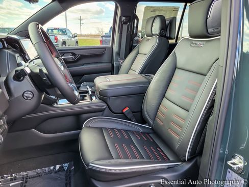 New 2026 GMC Yukon AT4 Ultimate AWD/4WD image 8