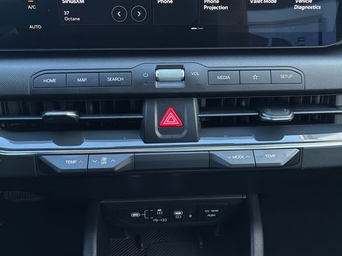 Certified 2025 Kia K4 EX FWD image 22
