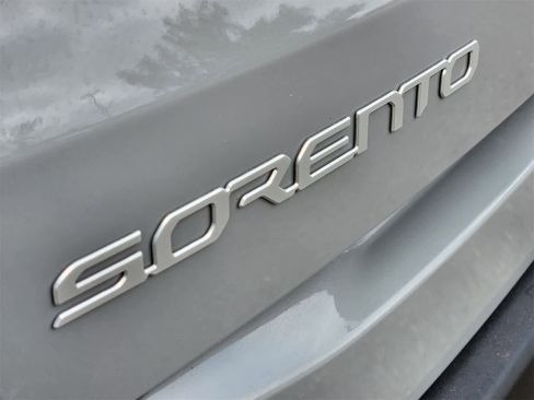 New 2026 Kia Sorento S w/ S Panoramic Sunroof Package image 10