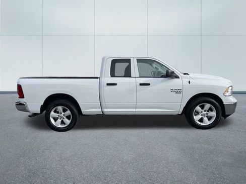 Used 2024 RAM 1500 Classic SLT AWD/4WD image 2