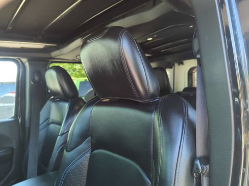 Used 2024 Jeep Wrangler High Altitude AWD/4WD image 15