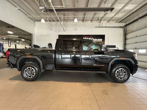 Used 2022 GMC Sierra 2500 AT4 AWD/4WD image 16