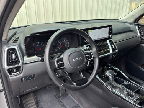 Used 2022 Kia Sorento SX AWD/4WD image 13