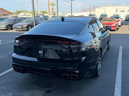 Used 2022 Kia Stinger GT2 RWD image 9