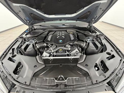 Used 2023 BMW M550i xDrive AWD/4WD image 39