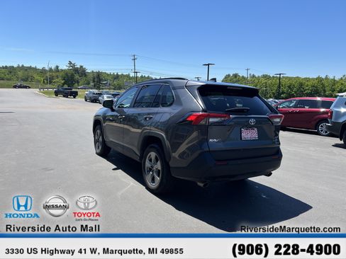 Used 2025 Toyota RAV4 XLE AWD/4WD image 6