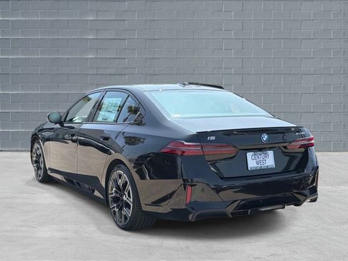 Used 2026 BMW i5 eDrive40 w/ M Sport Package AWD/4WD image 3
