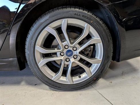 Used 2019 Ford Fusion Titanium image 14