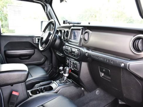 Used 2018 Jeep Wrangler Unlimited Sport S AWD/4WD image 40