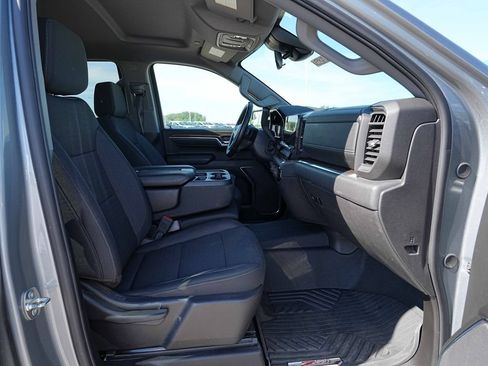 Used 2024 Chevrolet Silverado 1500 RST AWD/4WD image 19