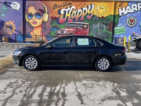 Used 2012 Volkswagen Passat 2.5 S image 2