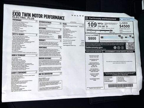 New 2026 Volvo EX30 Plus w/ Protection Package image 37