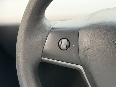 Used 2021 Tesla Model Y Performance image 44