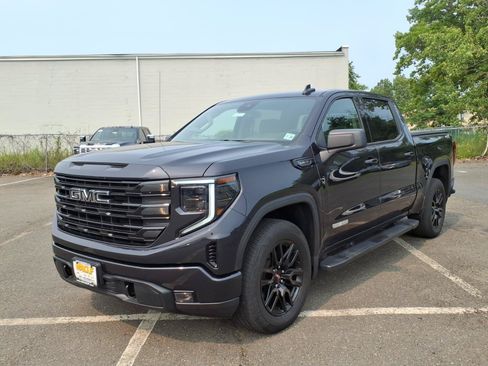 Used 2023 GMC Sierra 1500 Elevation w/ Preferred Package AWD/4WD image 3