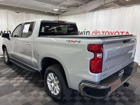 Used 2022 Chevrolet Silverado 1500 LT AWD/4WD image 5