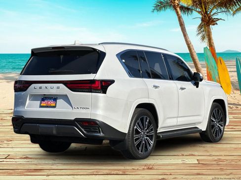 Used 2026 Lexus LX 700h Luxury image 6