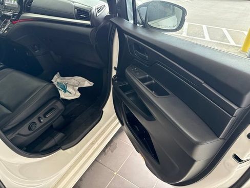 Used 2024 Honda Odyssey Sport image 6