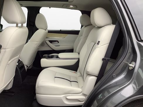 Certified 2025 MAZDA CX-90 3.3 Turbo S w/ Premium Plus image 16