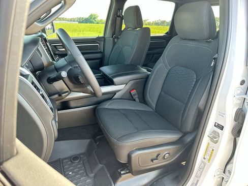 Used 2025 RAM 1500 Lone Star image 11