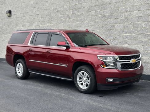 Used 2019 Chevrolet Suburban LT AWD/4WD image 7