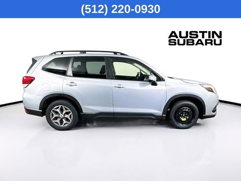 Certified 2023 Subaru Forester Premium image 9