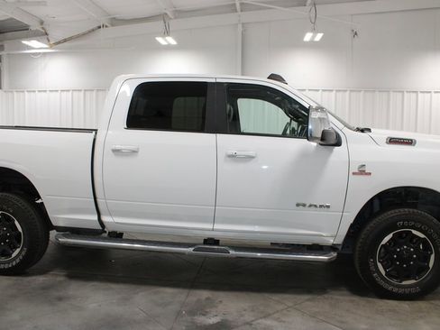 Used 2025 RAM 2500 Laramie AWD/4WD image 11