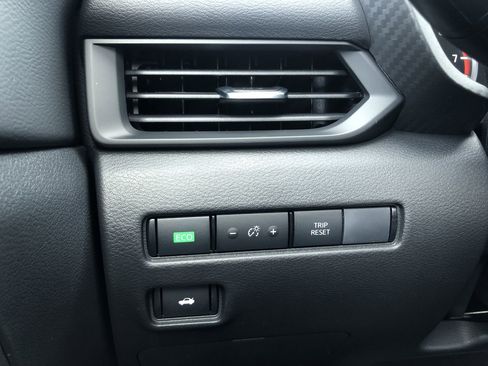 New 2025 Nissan Sentra S image 18