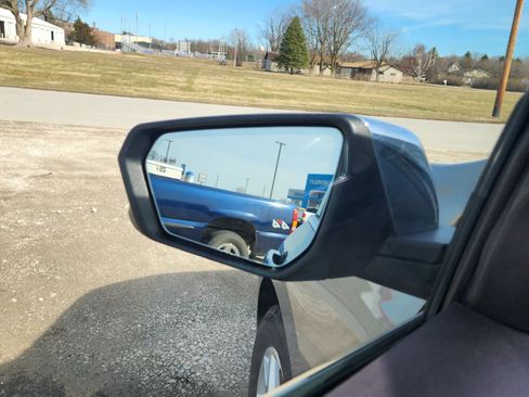 Used 2018 Chevrolet Equinox Premier image 10