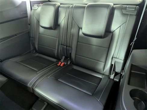 Used 2022 Volkswagen Atlas SE image 17