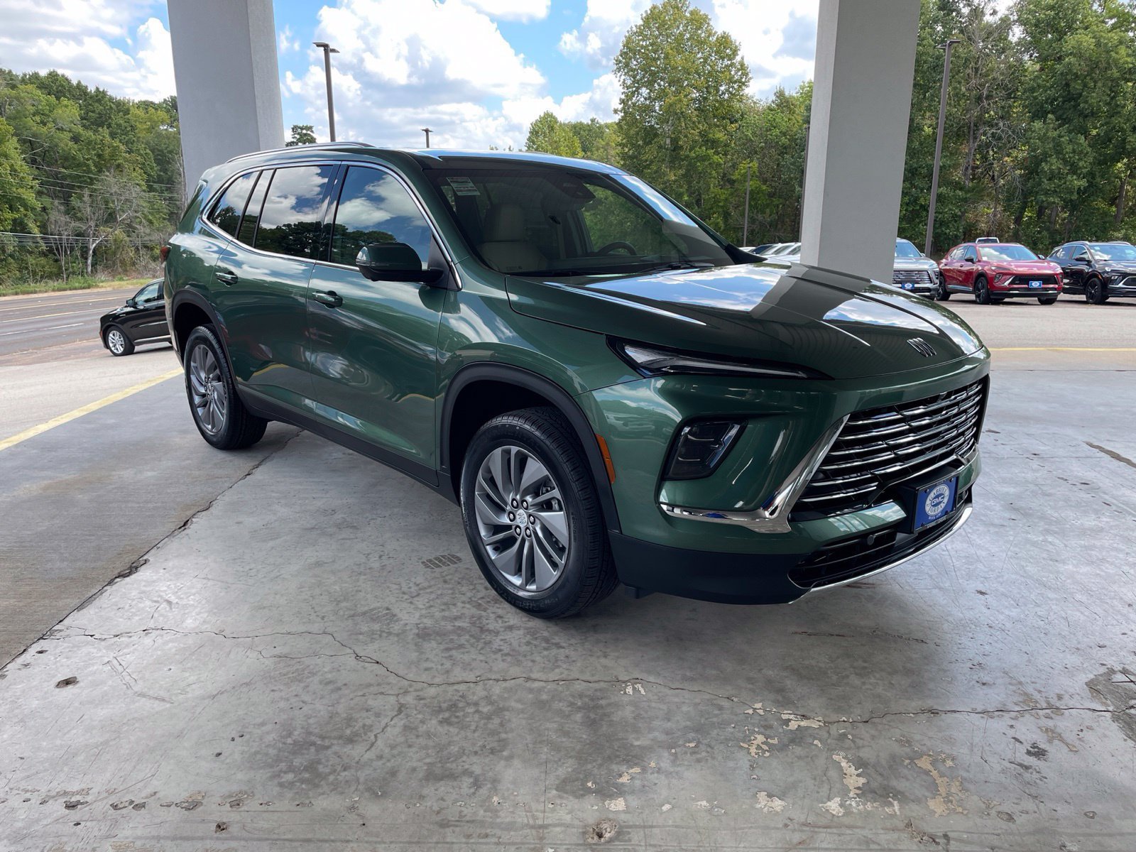 New 2027 Buick Enclave Preferred w/ Power Package FWD image 9