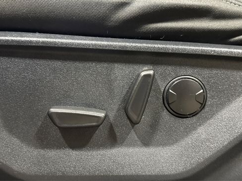 Used 2022 Ford F150 XLT w/ Equipment Group 302A High image 19