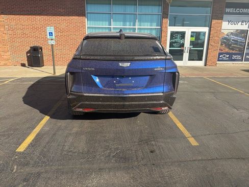 Used 2024 Cadillac Lyriq Luxury image 5