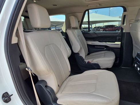 Used 2023 Ford Expedition Platinum AWD/4WD image 17