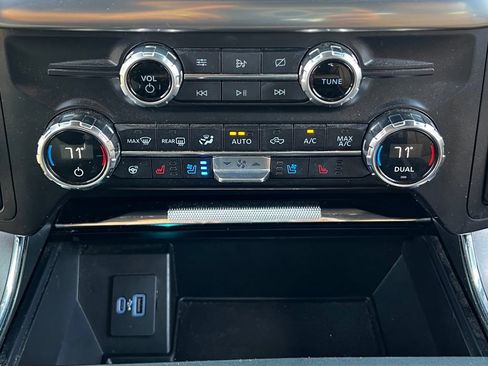 Used 2021 Ford F150 Lariat w/ Equipment Group 502A High AWD/4WD image 38