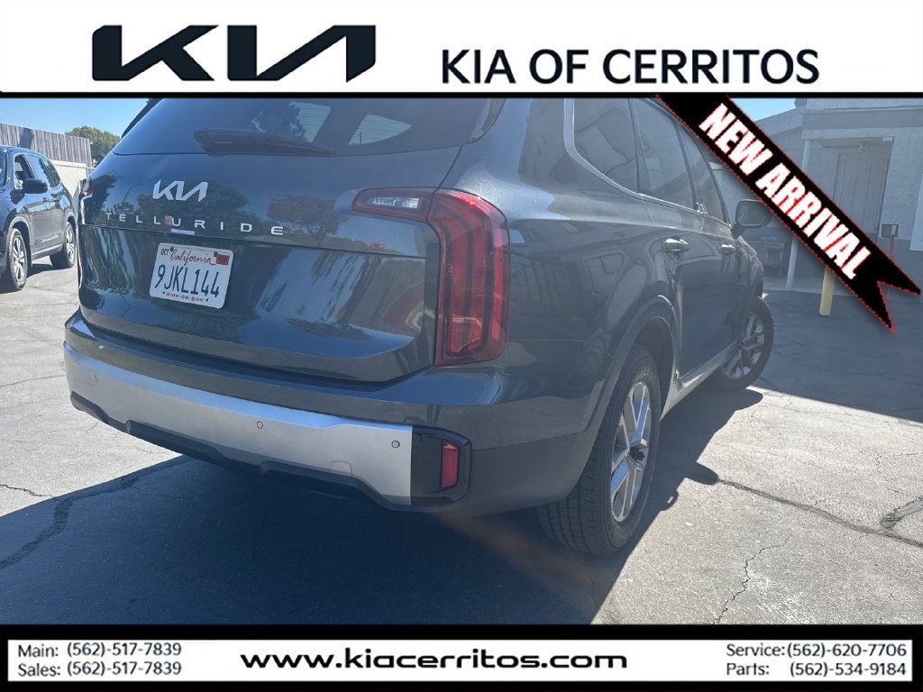 Certified 2024 Kia Telluride LX FWD image 5