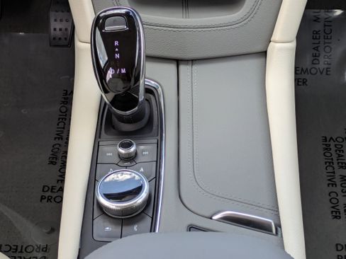 Certified 2024 Cadillac XT5 Premium Luxury FWD image 18
