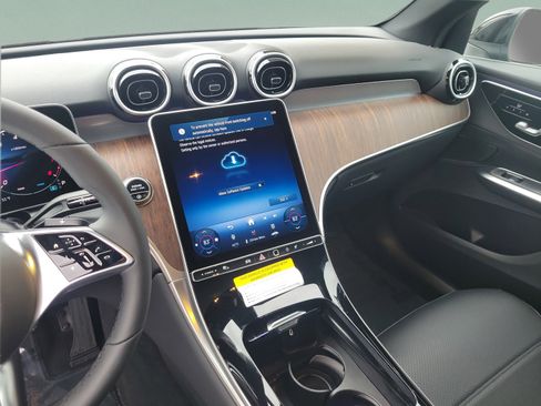 Certified 2026 Mercedes-Benz GLC 300 image 21