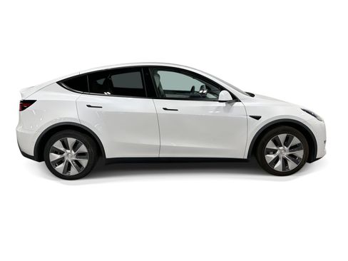 Certified 2021 Tesla Model Y Long Range AWD/4WD image 7
