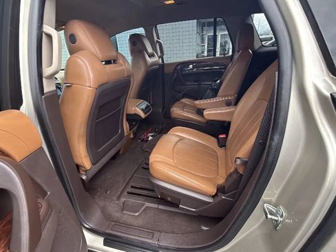 Used 2015 Buick Enclave Leather FWD image 12