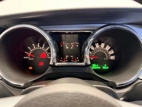 Used 2006 Ford Mustang GT RWD image 13