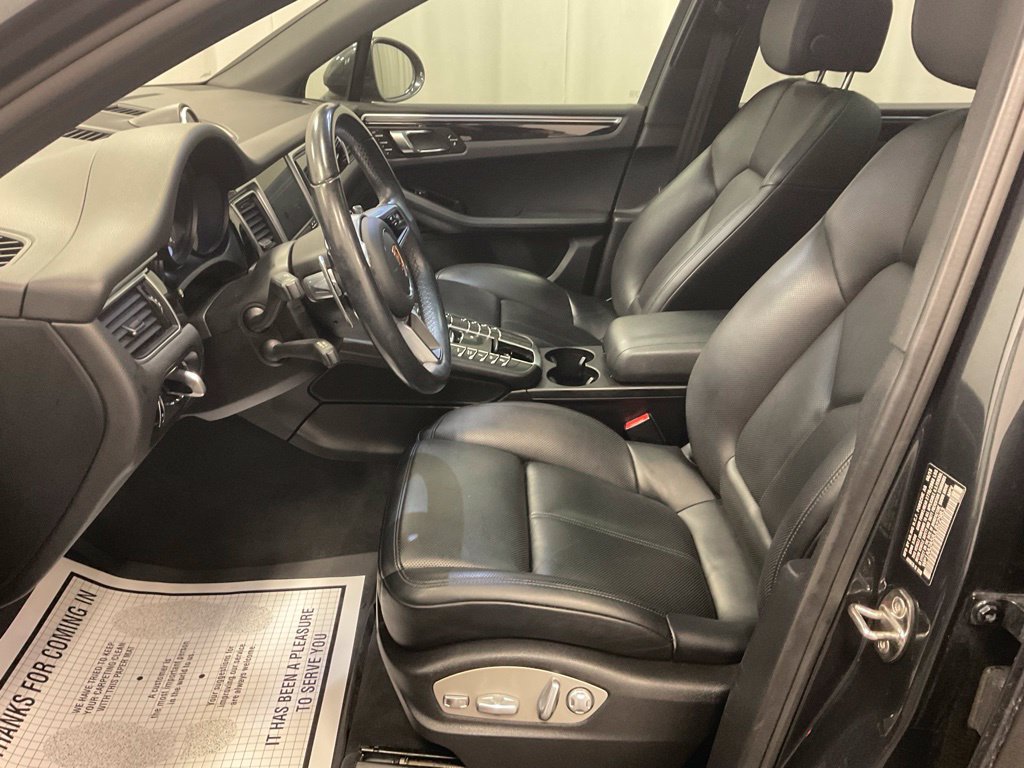 Used 2018 Porsche Macan AWD/4WD image 7