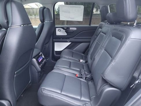 New 2026 Lincoln Aviator Reserve image 16